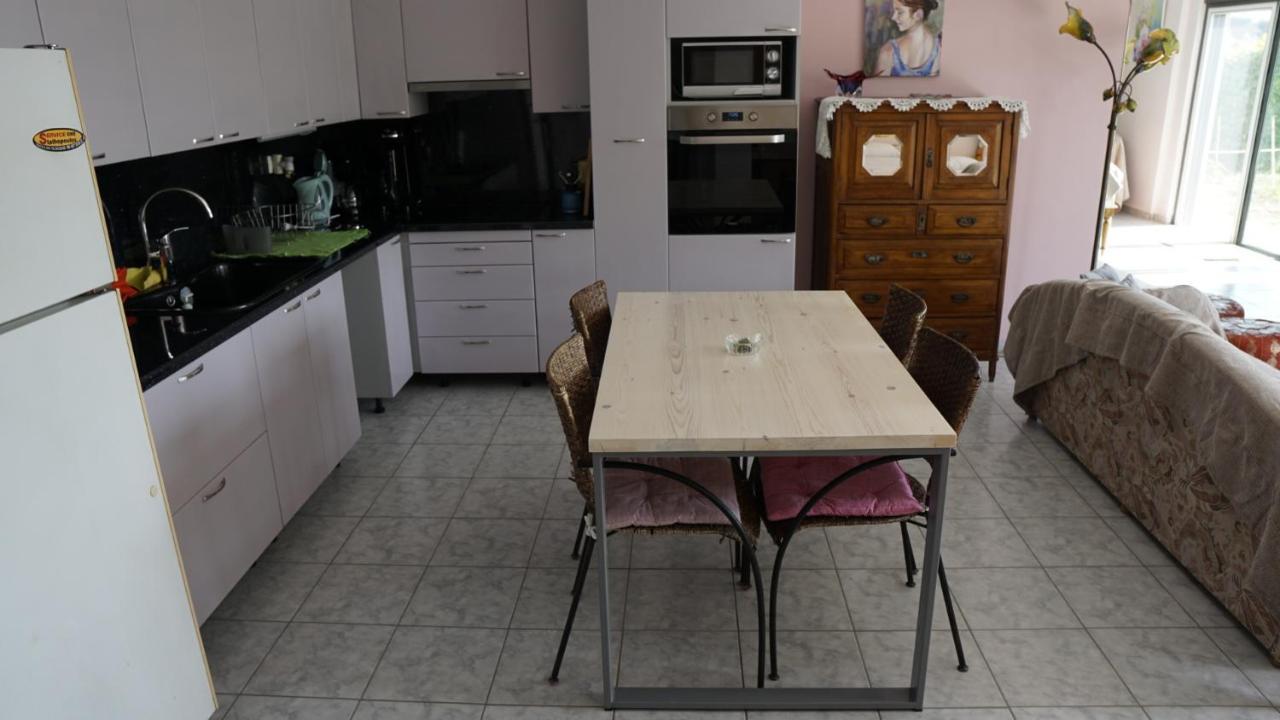 Romanos Patras Studio Buitenkant foto