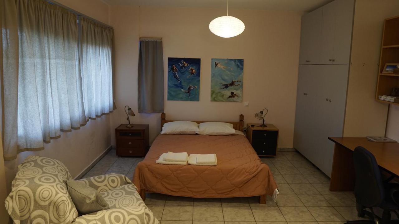 Romanos Patras Studio Buitenkant foto