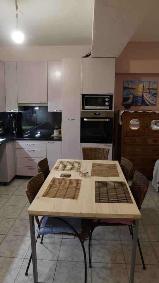 Romanos Patras Studio Buitenkant foto