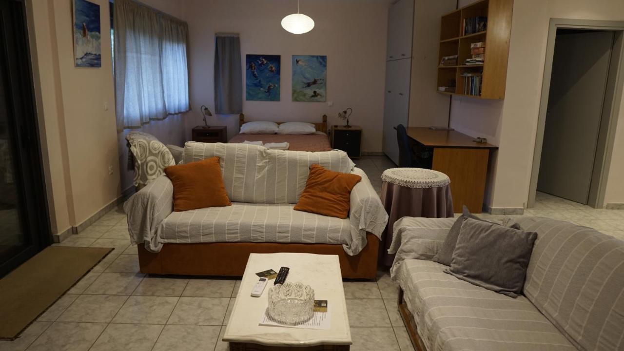 Romanos Patras Studio Buitenkant foto