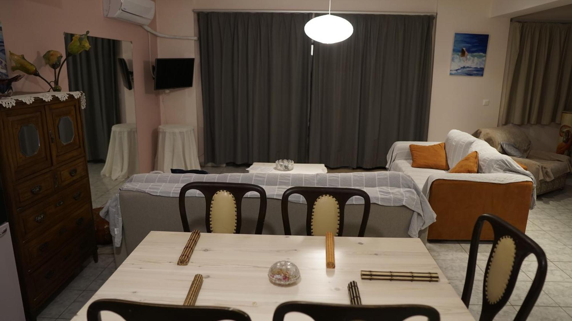 Romanos Patras Studio Buitenkant foto